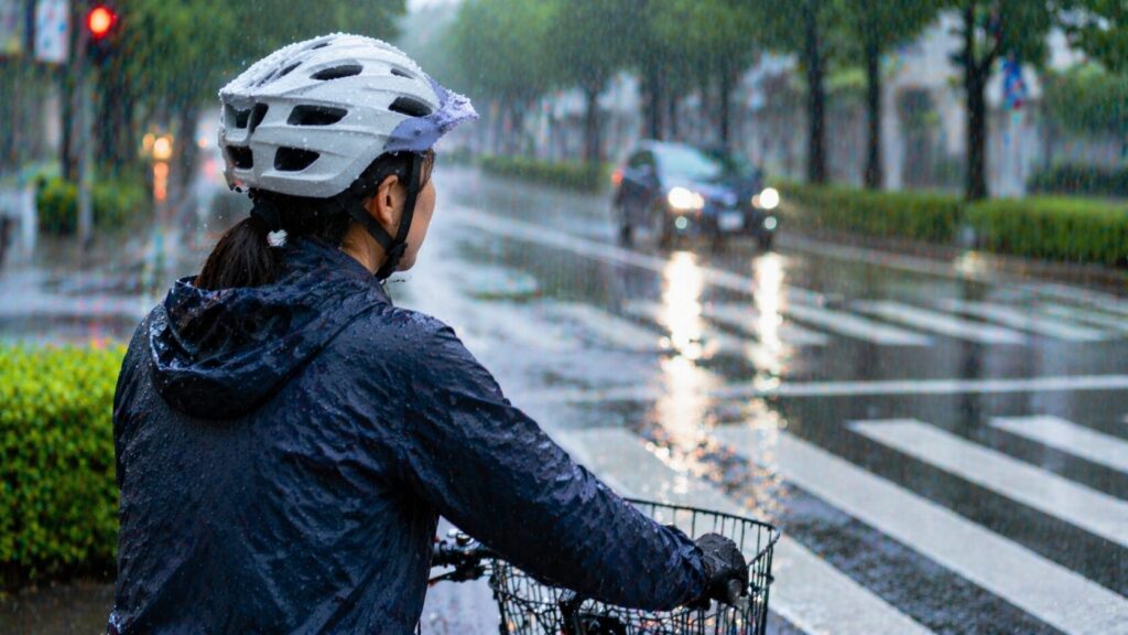 雨天走行で気をつける安全対策のイメージ画像