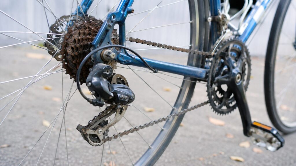 自転車の空回りが起こる原因と症状のイメージ画像