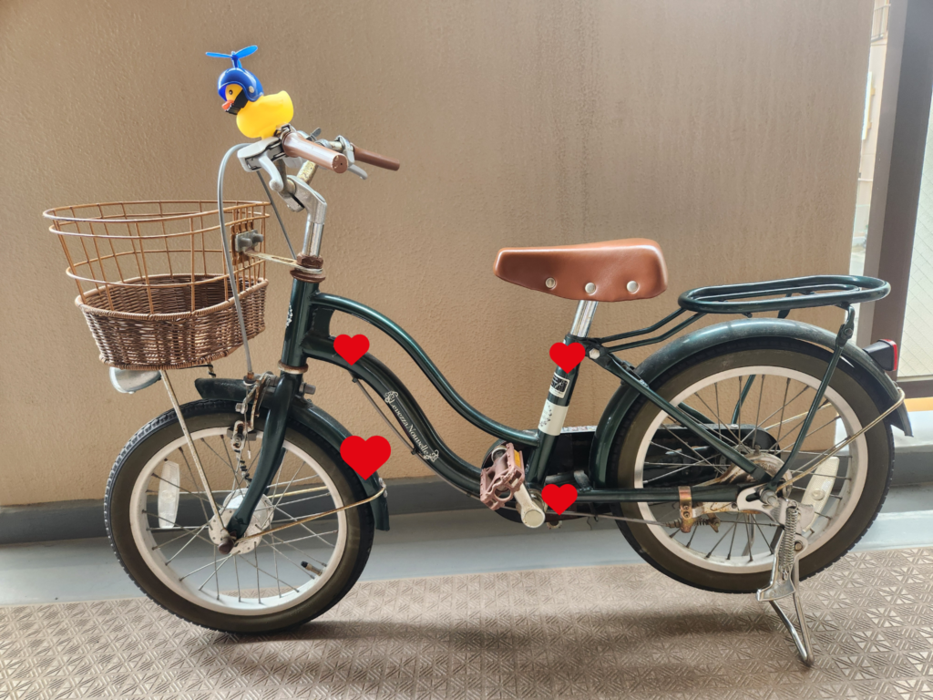 16インチの子ども用自転車を横から見た車体とライト周辺