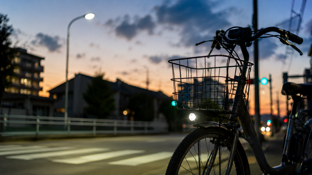 自転車のライトは何時から必要かのイメージ画像